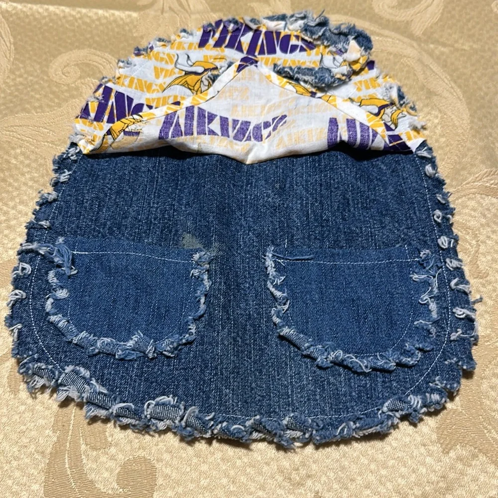 Minnesota Vikings denim bib